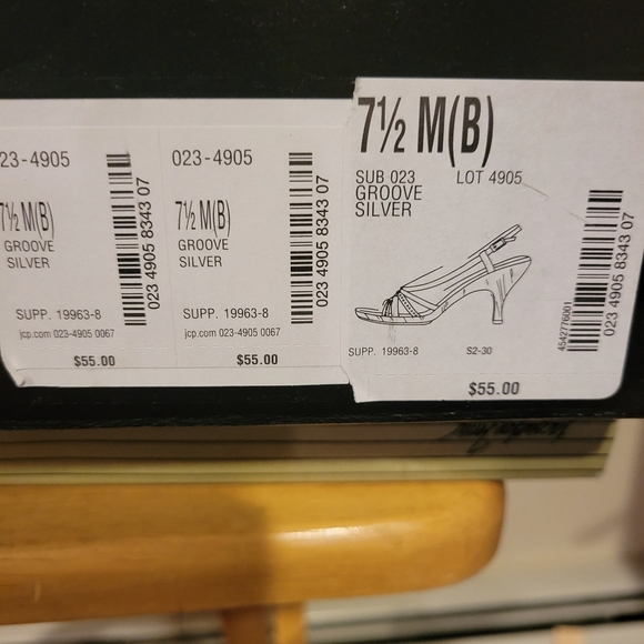 NIB Jacqueline Ferrar Shoes Woman's 7.5M Silver High Heels Party Shoes - Picture 9 of 12